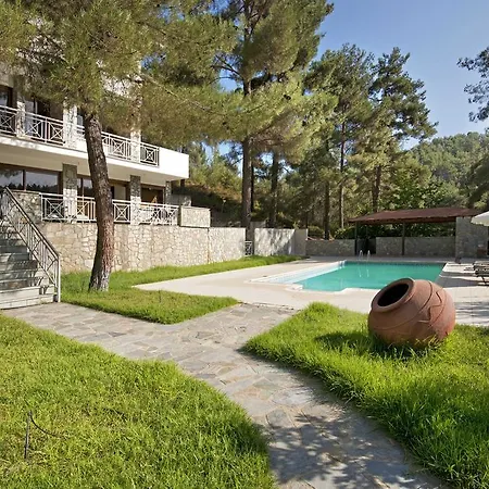 Дом отдыха Stunning In Troodos Kato Amiandos